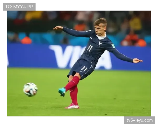 格列兹曼助攻技艺闪耀赛场：智慧与艺术的完美融合