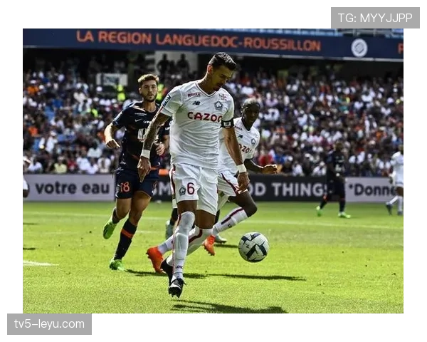 里昂精彩对决力克强敌，球队实力稳步提升表现抢眼