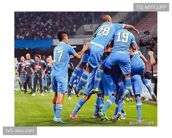 卡马文加默契连线队友，球队状态回暖引关注