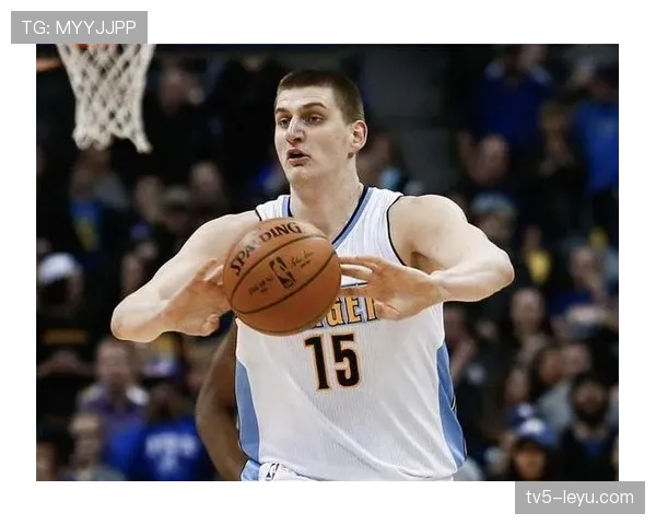 格纳布里新赛季表现稳健,技术全面成球队关键多面手 格纳布里新赛季表现稳健,技术全面成球队关键多面手