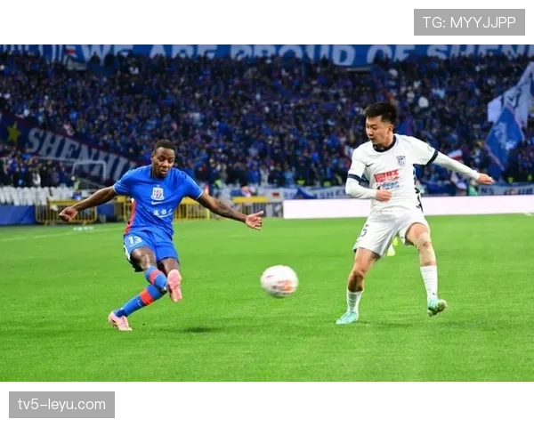 申花强强对话屡陷被动，战术遭对手针对性破解，争冠形势承压